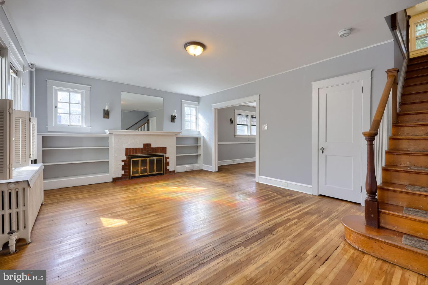 841 3rd St Property Photo 11