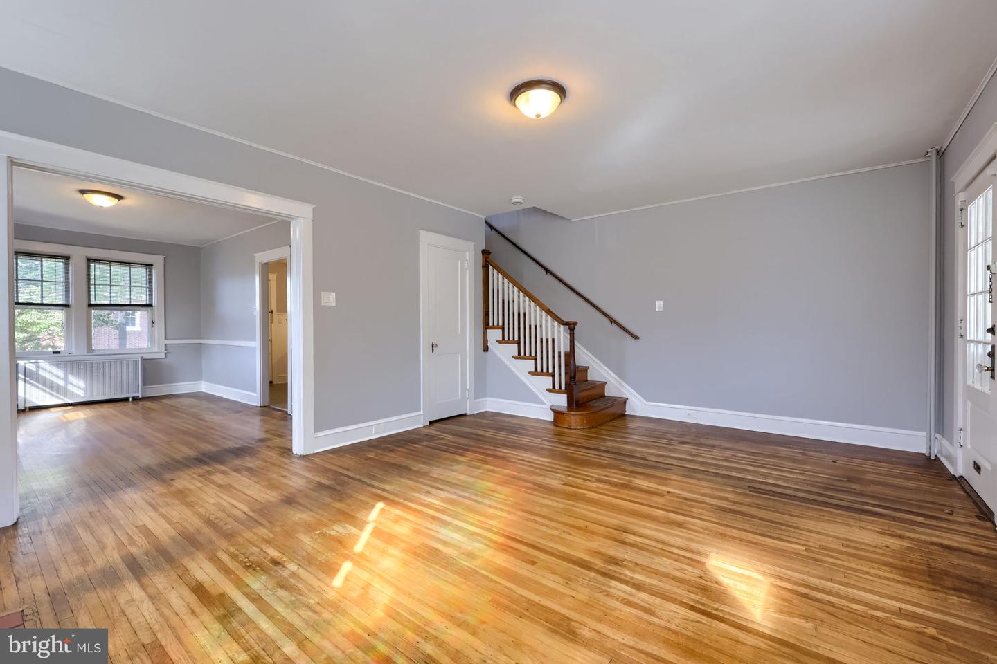 841 3rd St Property Photo 14