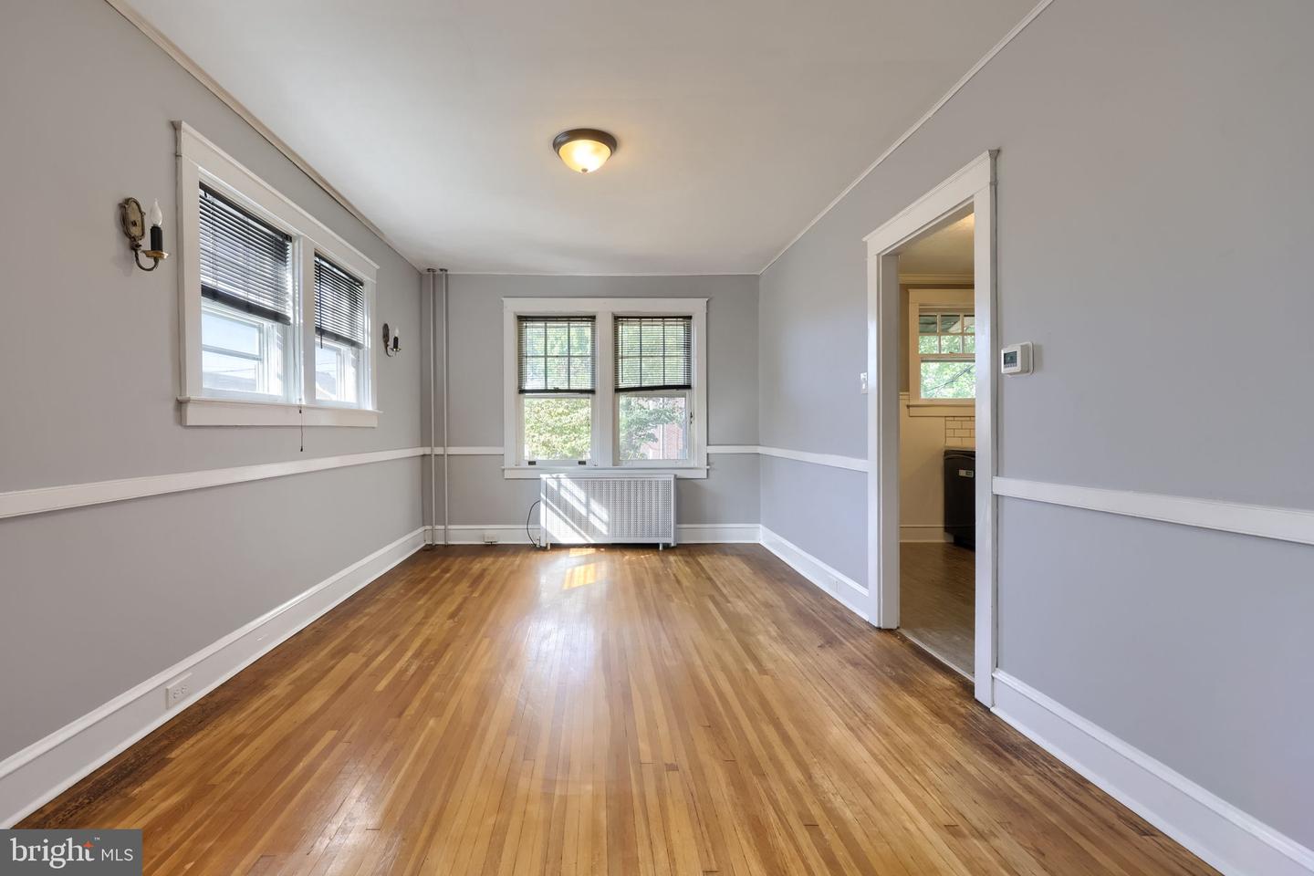 841 3rd St Property Photo 16