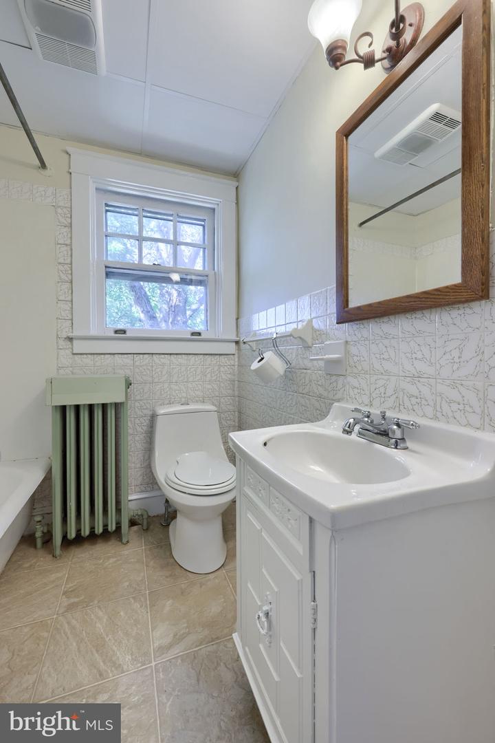 841 3rd St Property Photo 31