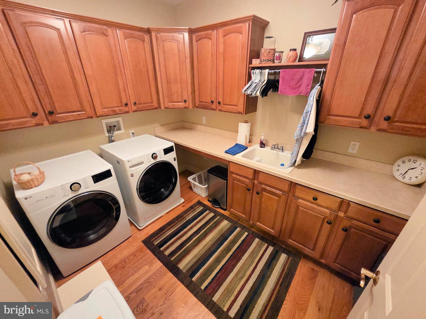 813 Woodfield Dr Property Photo 40