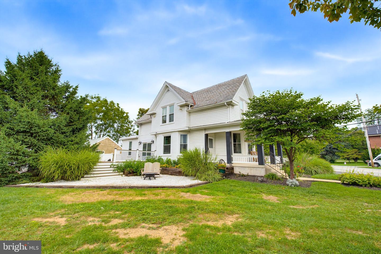 108 Colebrook Rd Property Photo 1