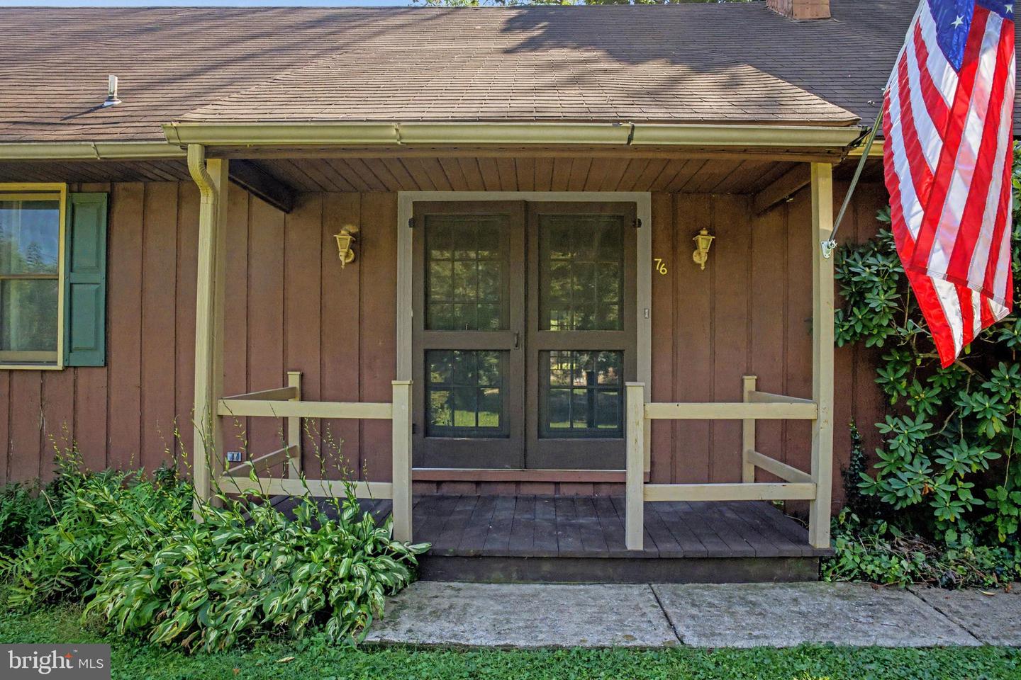 76 Buch Ave Property Photo 3