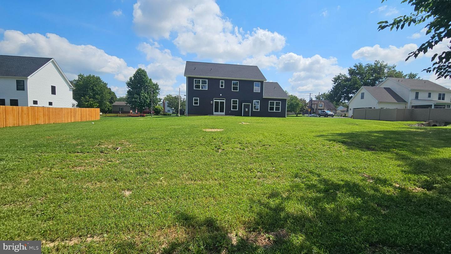 516 Woodcrest Ave Property Photo 4