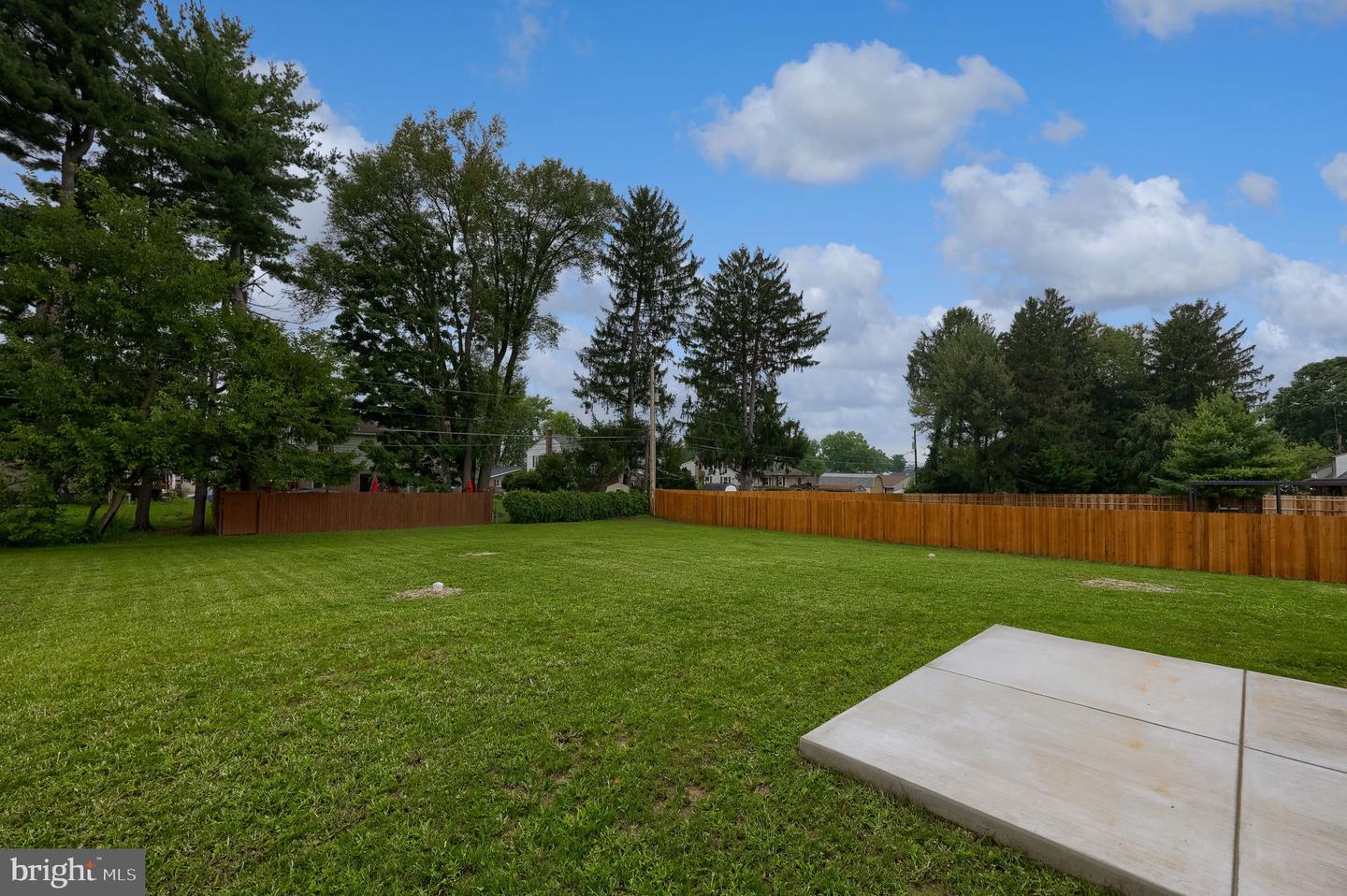 516 Woodcrest Ave Property Photo 66