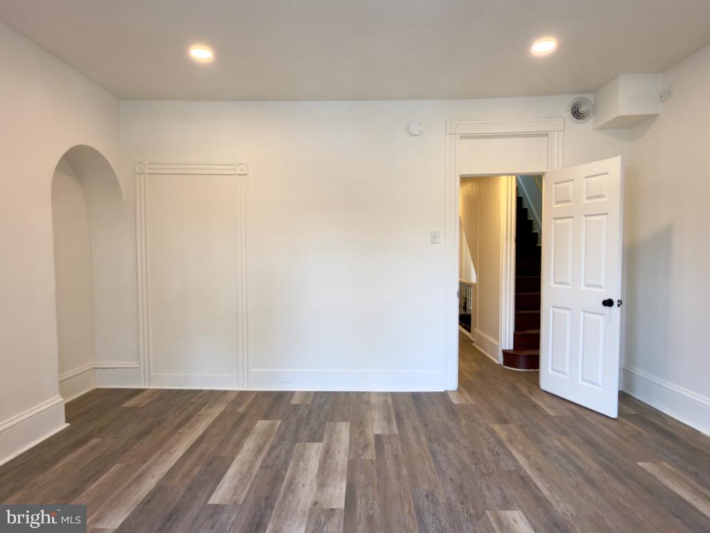 15 S Ann St #2 Property Photo 8