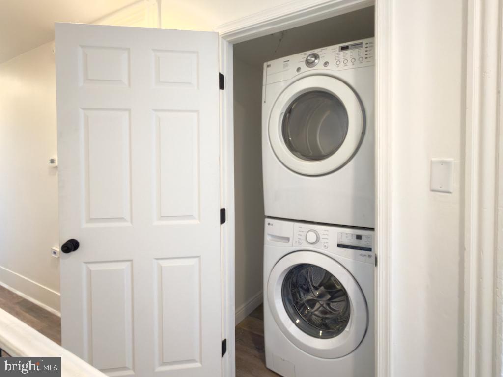 15 S Ann St #2 Property Photo 10