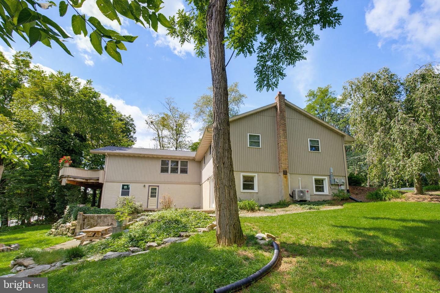 78 Parkview Dr Property Photo 40