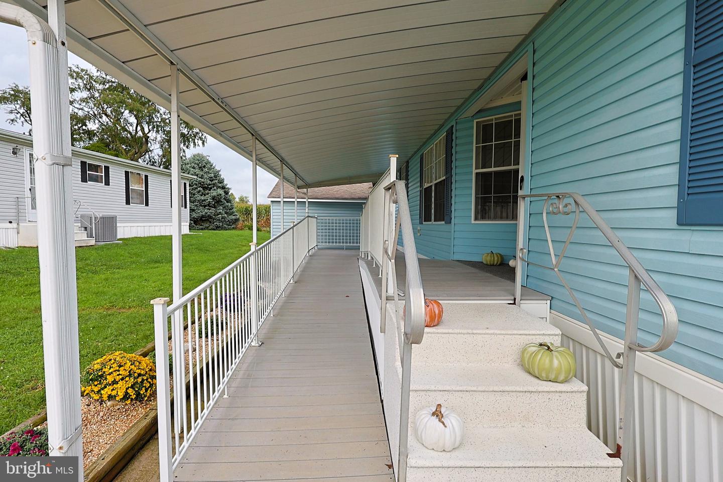 726 Pine Blvd Property Photo 5