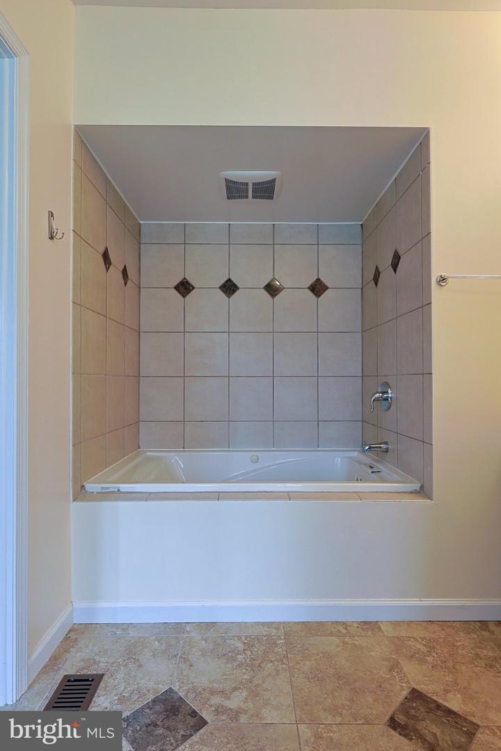 726 Pine Blvd Property Photo 29