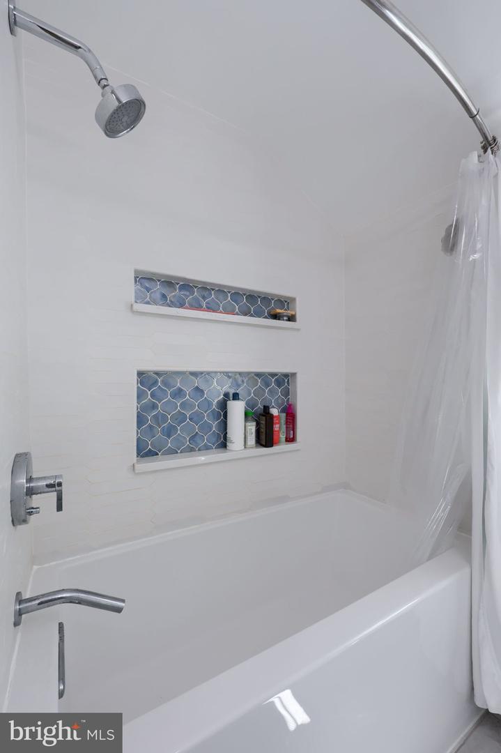 974 Pleasure Rd Property Photo 33