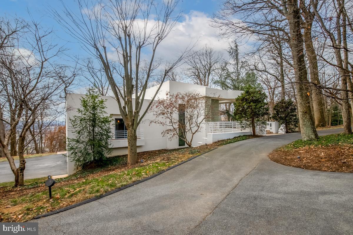 910 Pennwood Cir Property Photo 7