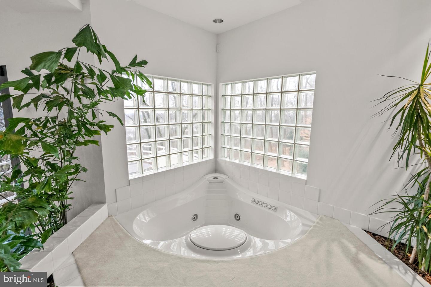 910 Pennwood Cir Property Photo 31