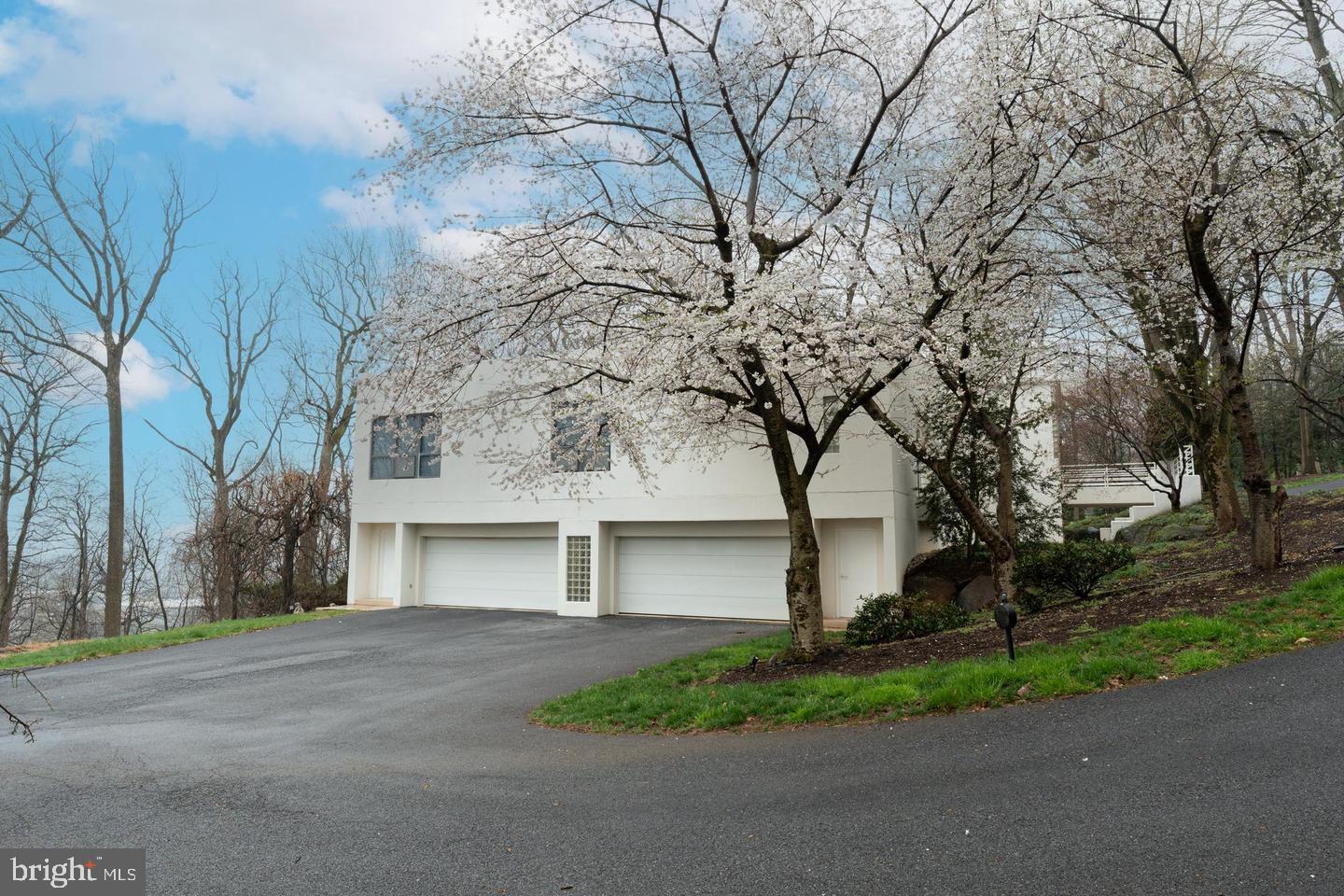910 Pennwood Cir Property Photo 57