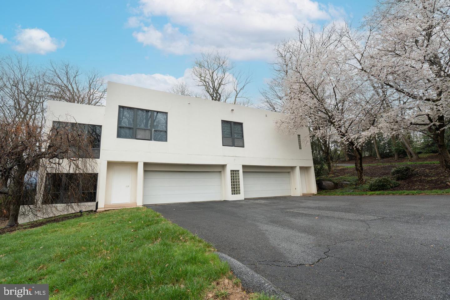 910 Pennwood Cir Property Photo 58