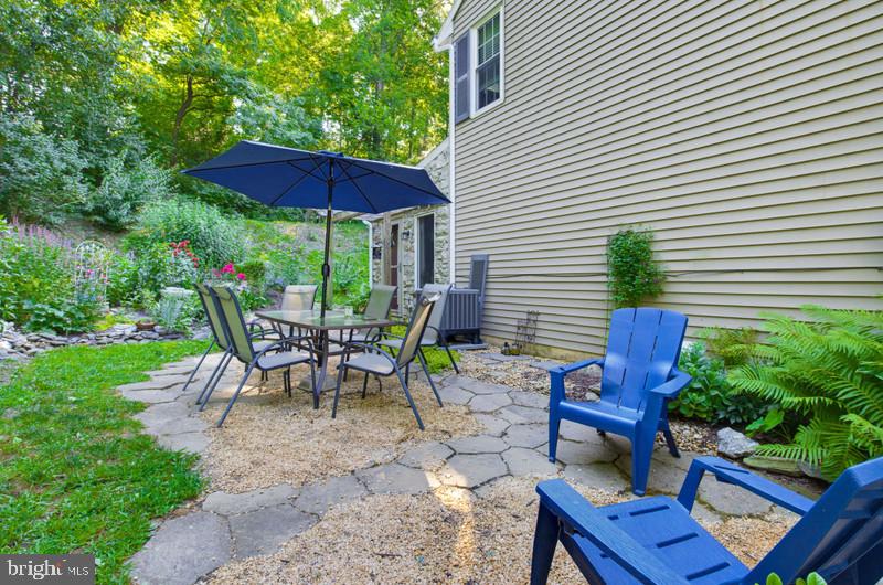 29 Deep Hollow Ln Property Photo 6