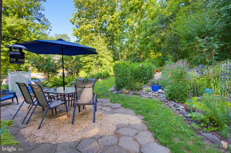29 Deep Hollow Ln Property Photo 8