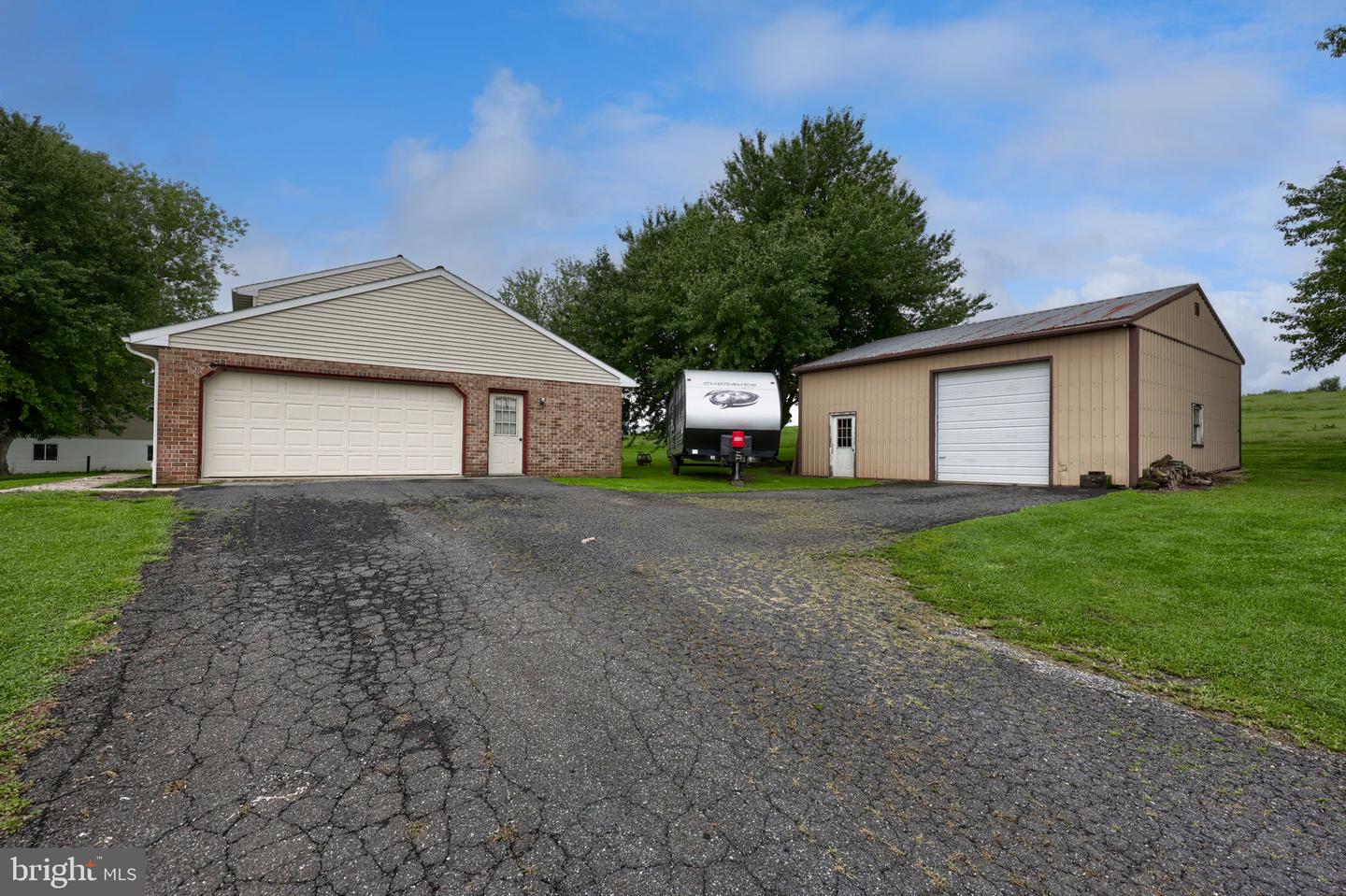 1920 Rockvale Rd Property Photo 3