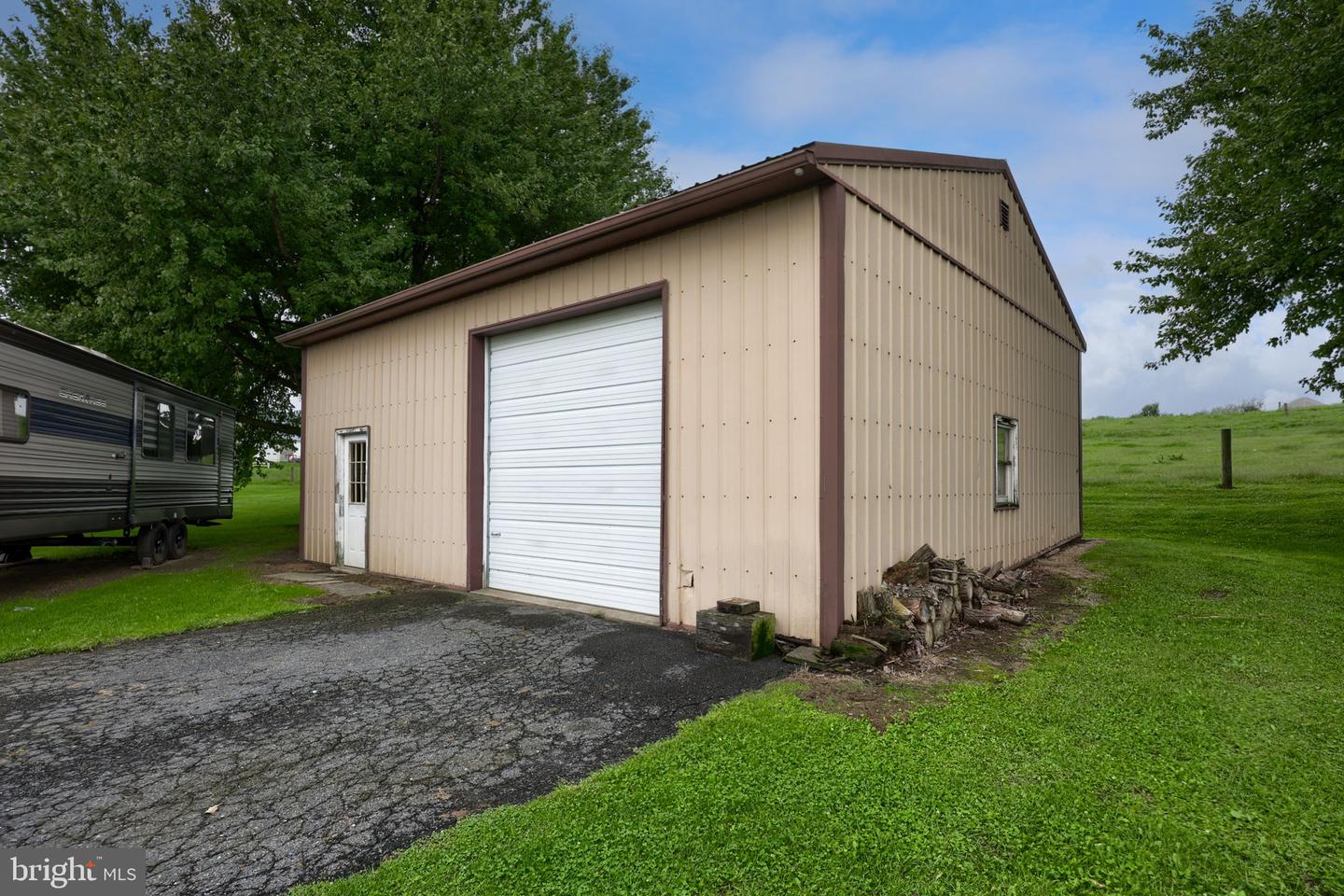 1920 Rockvale Rd Property Photo 4