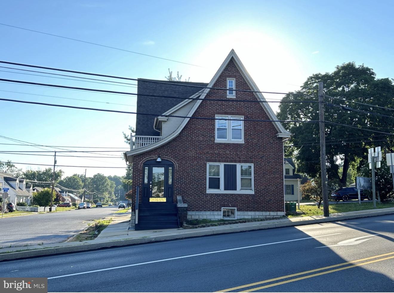 937 S Market St Property Photo 1