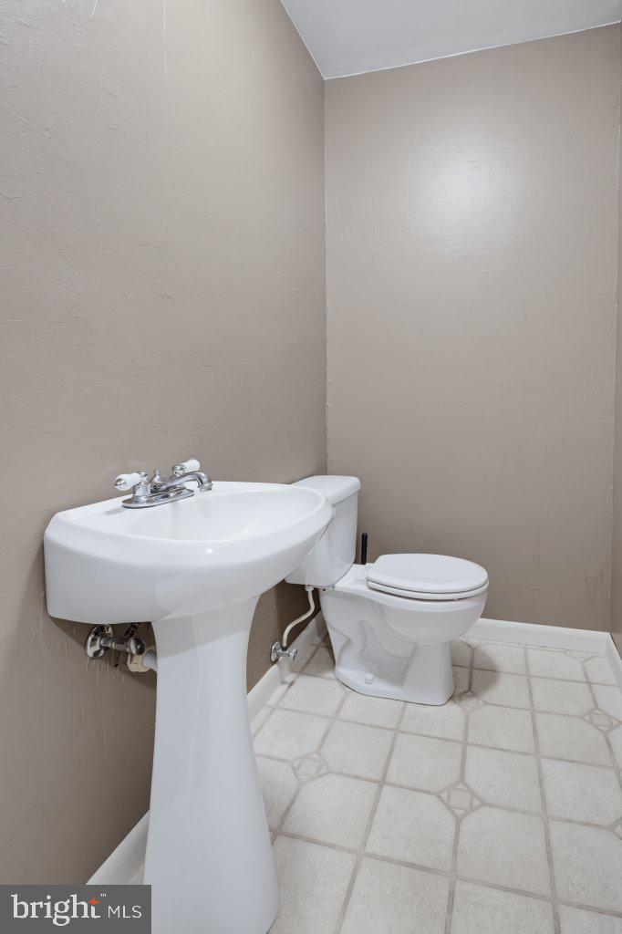 104 Oxford Dr Property Photo 26