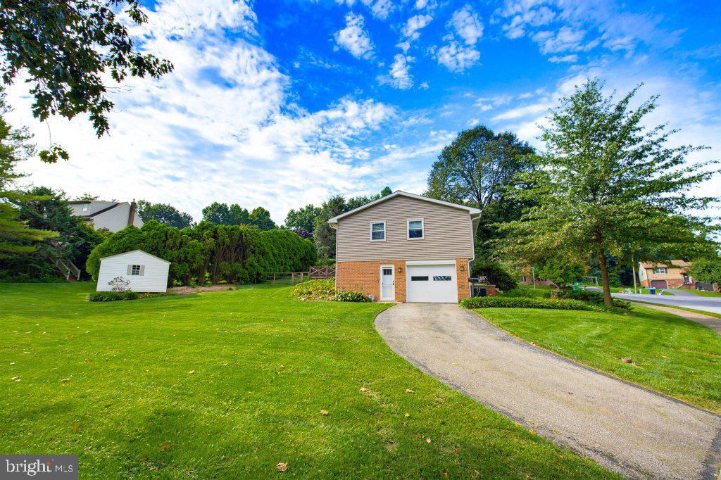 104 Oxford Dr Property Photo 27