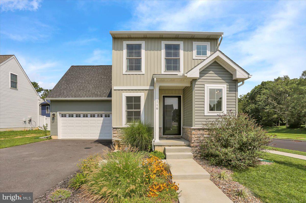 116 MEADOWS BND Property Photo 1