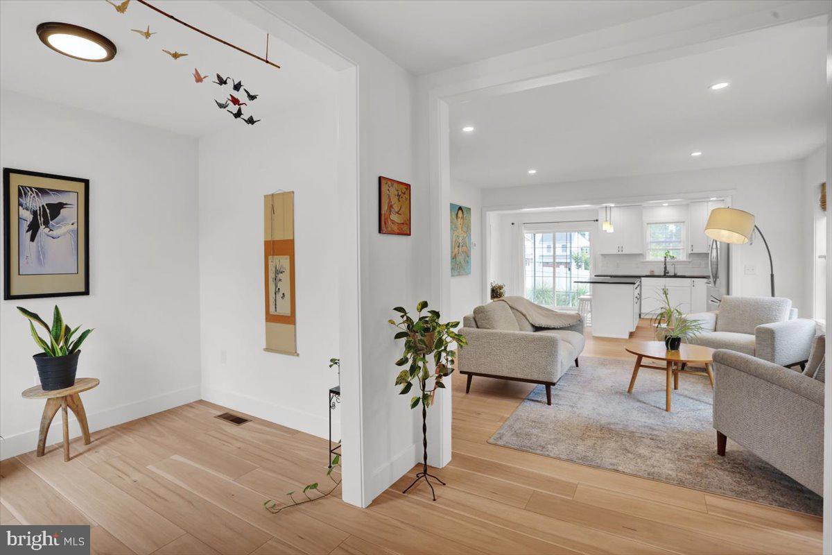 116 Meadows Bnd Property Photo 4