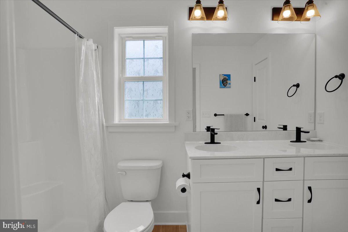 116 Meadows Bnd Property Photo 21