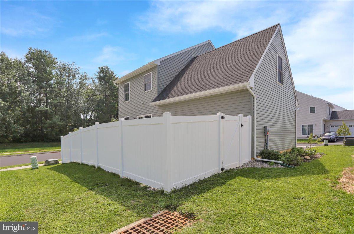 116 Meadows Bnd Property Photo 35