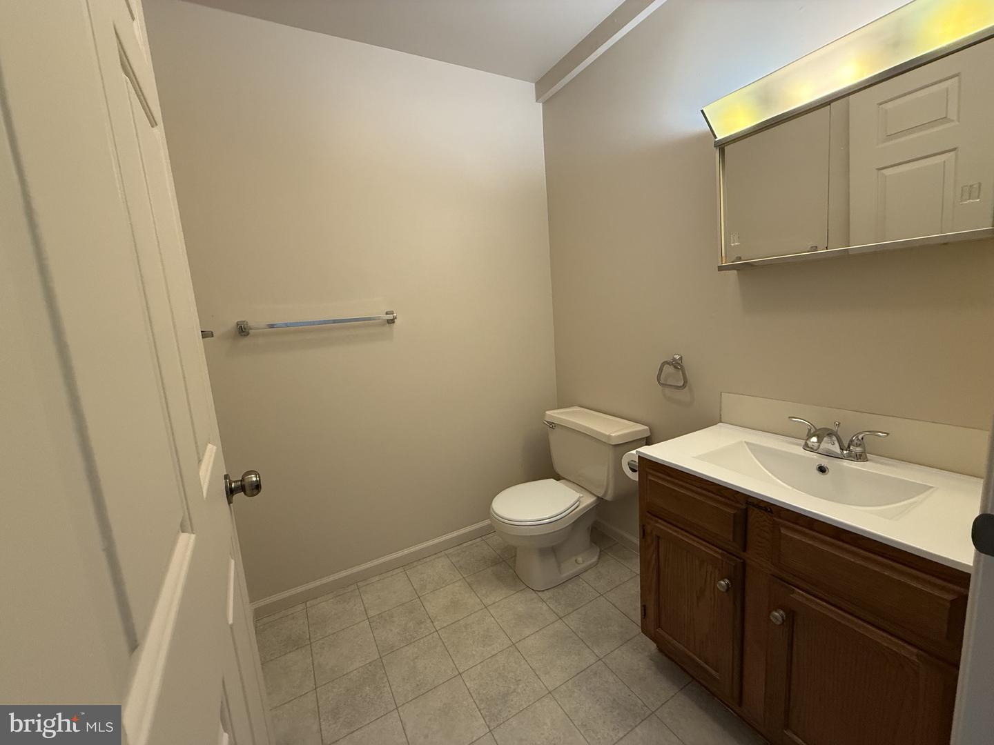 354 E Main St Property Photo 6