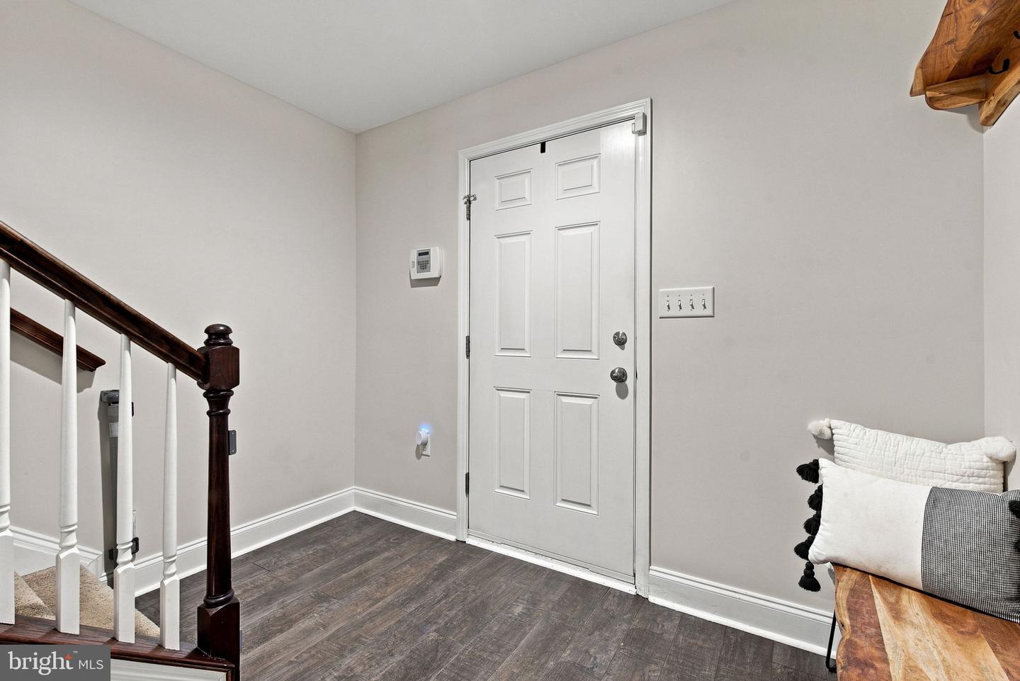 210 Charlan Blvd Property Photo 4
