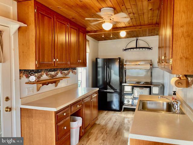 305 Broad St Property Photo 6