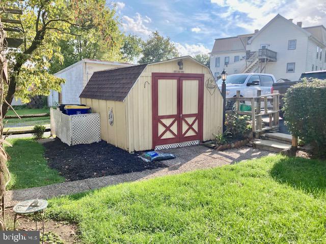 305 Broad St Property Photo 19