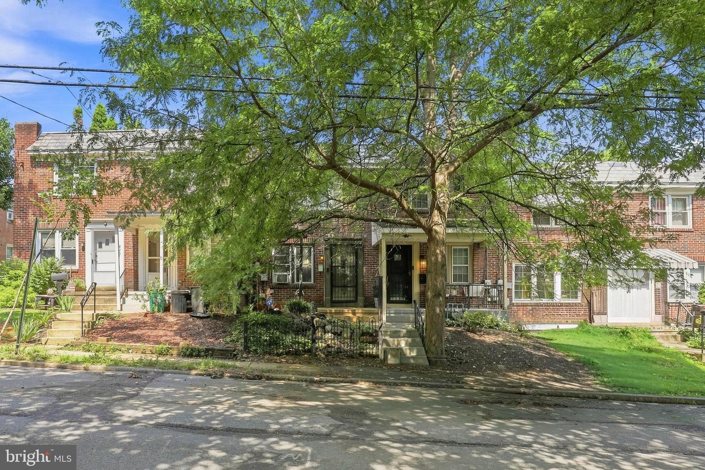 825 Union St Property Photo 3