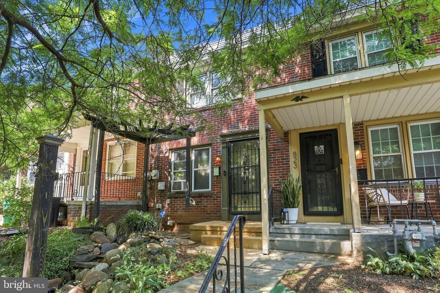 825 Union St Property Photo 4