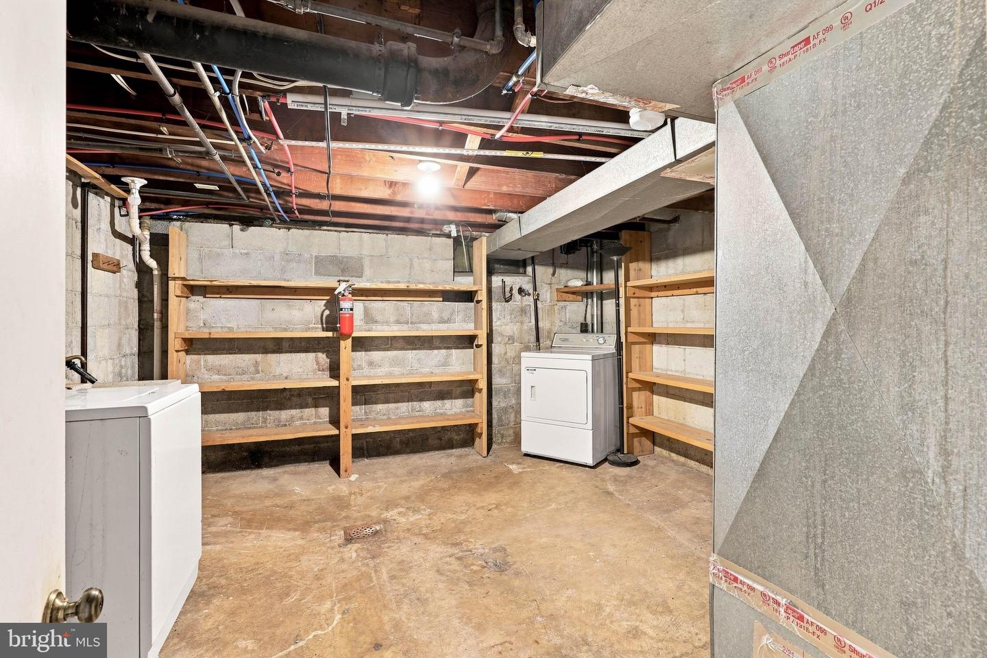825 Union St Property Photo 27