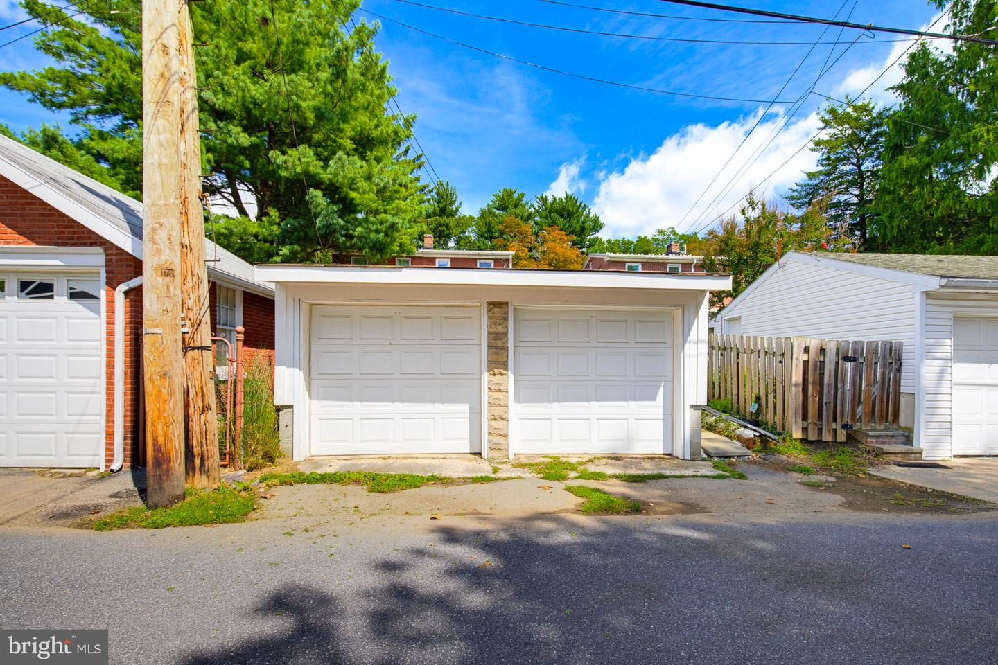 1182 Elm Ave Property Photo 32