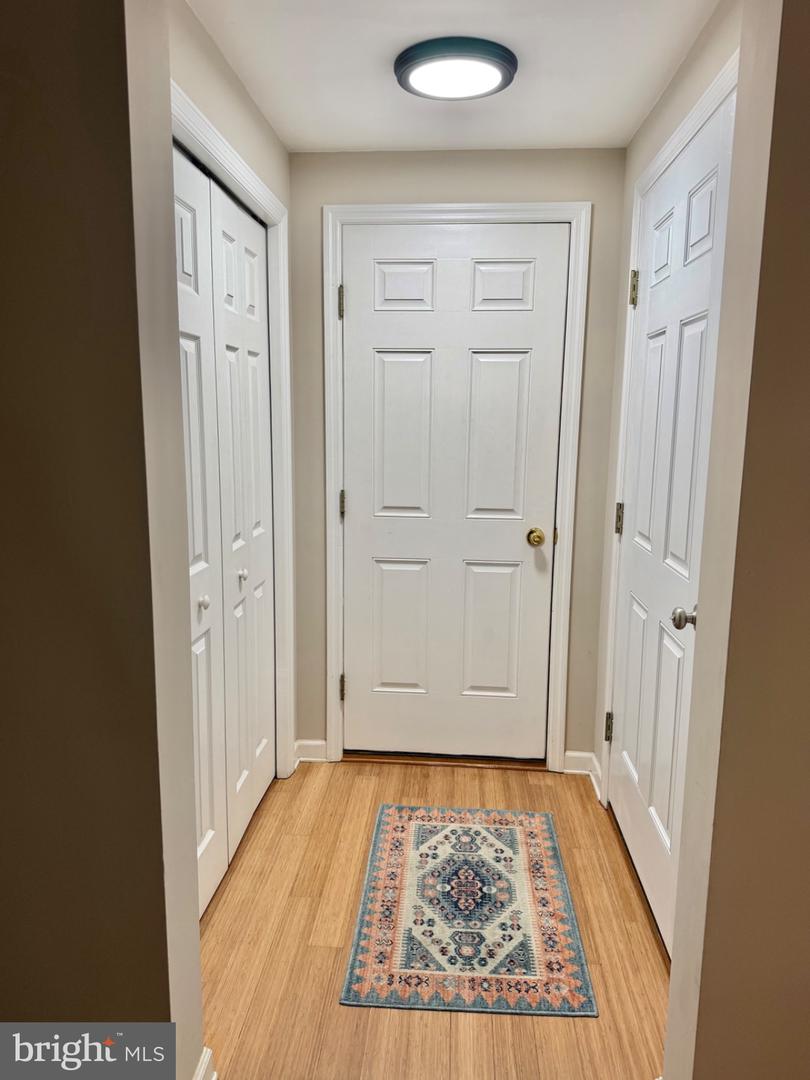 572 E Wood Duck Dr Property Photo 2