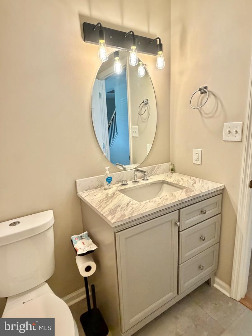 572 E Wood Duck Dr Property Photo 6