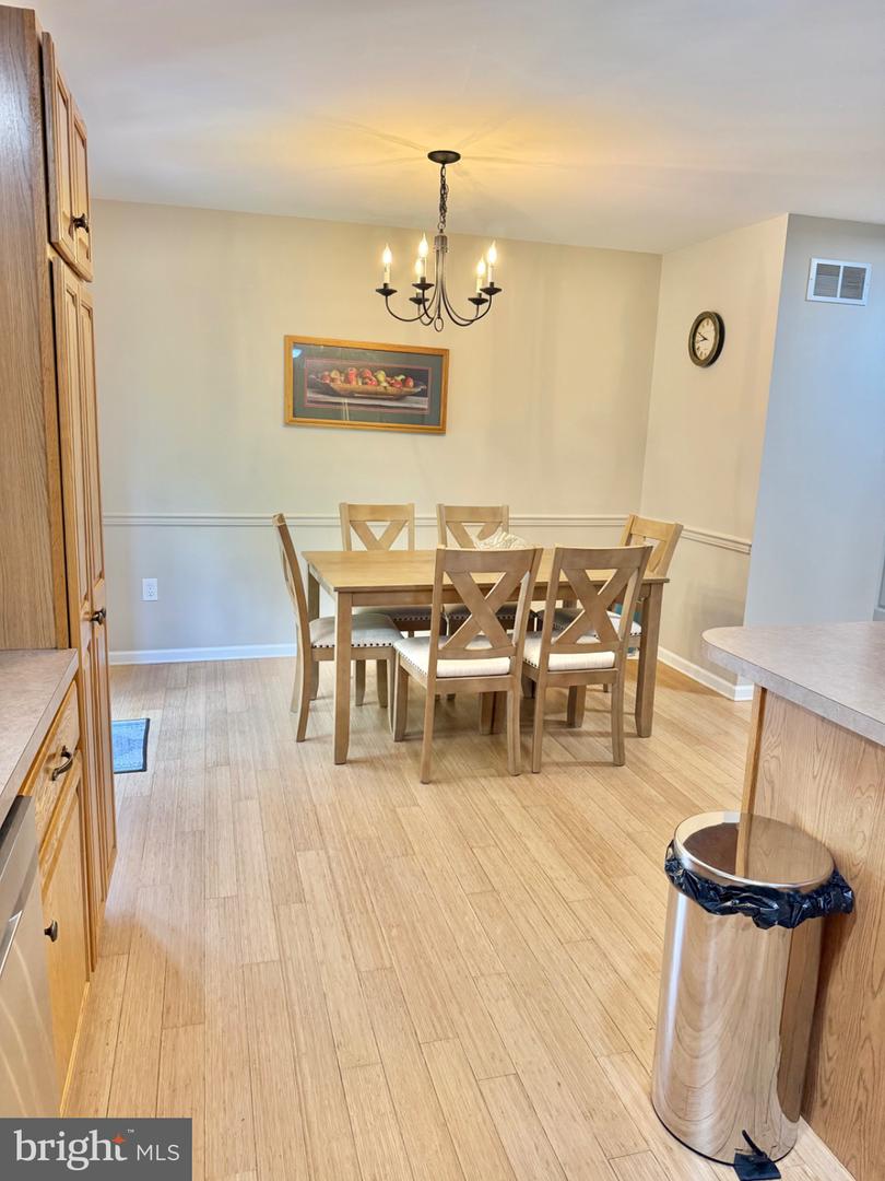 572 E Wood Duck Dr Property Photo 12