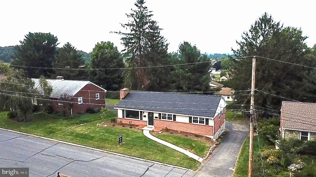 27 Fairview Dr Property Photo 6