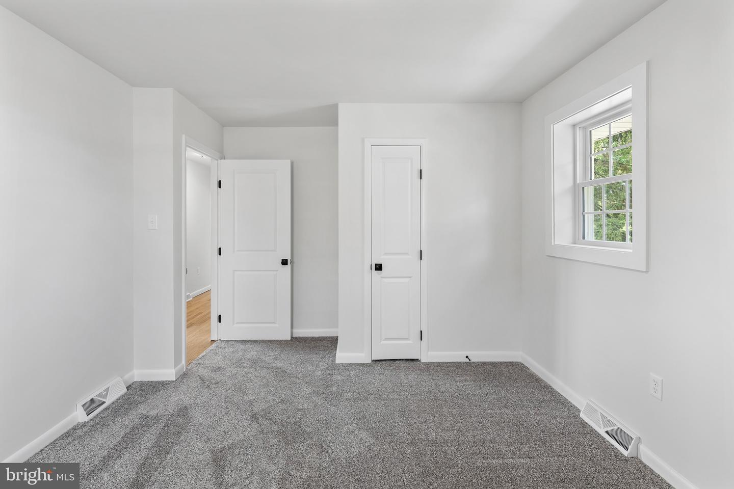 27 Fairview Dr Property Photo 32