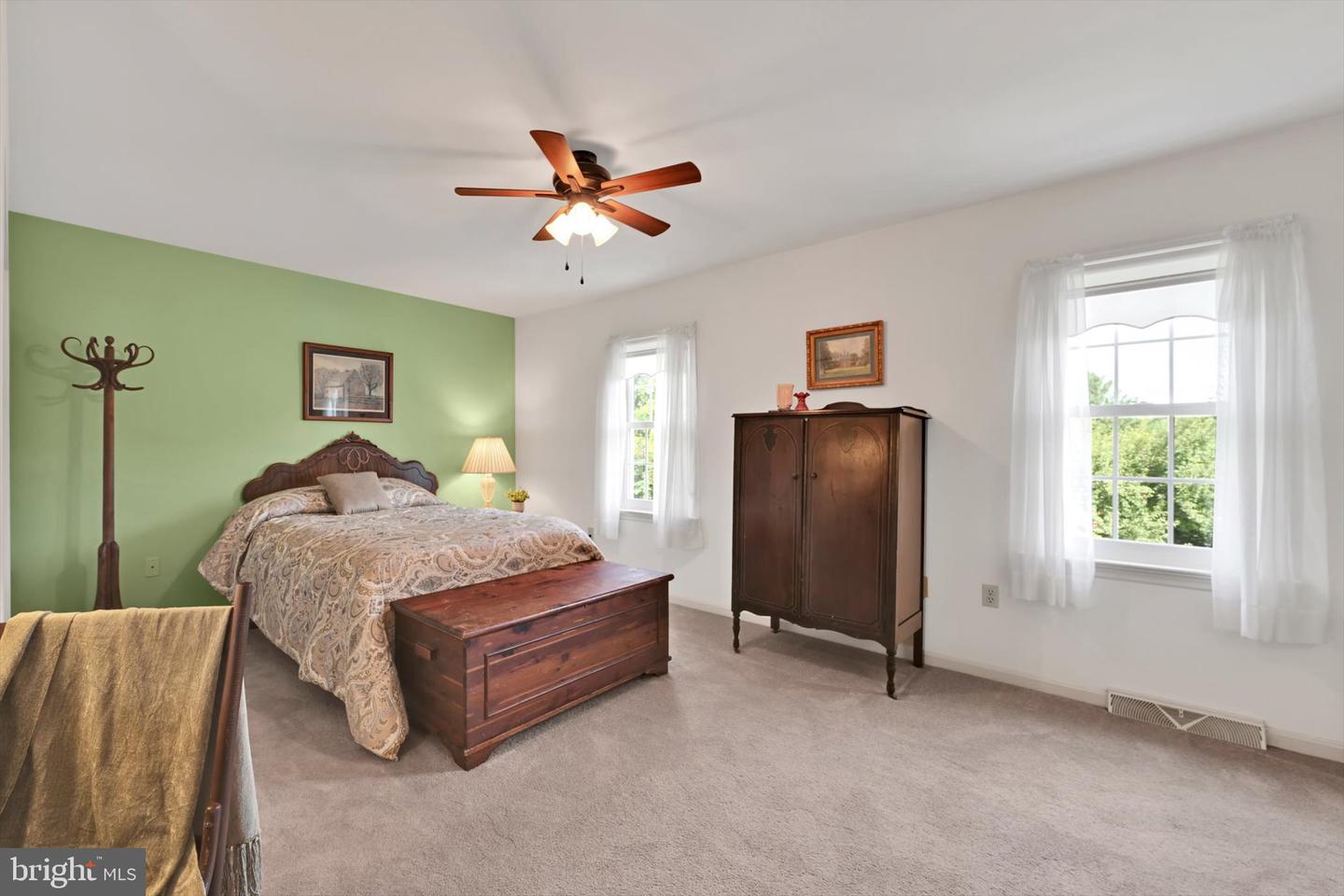 23 Charles Pl Property Photo 17