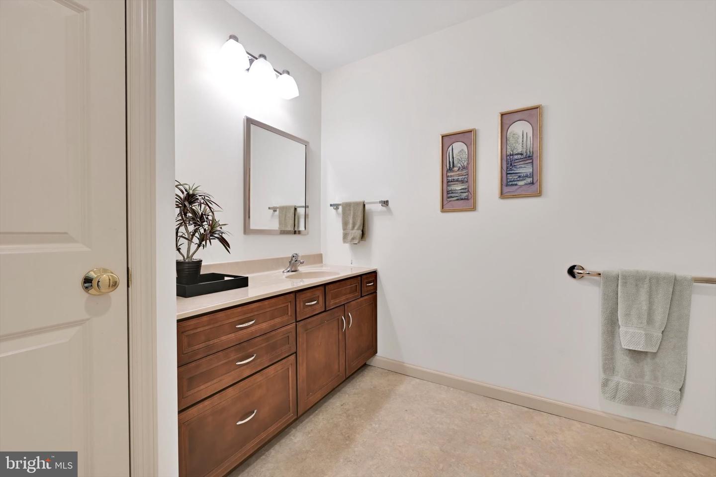23 Charles Pl Property Photo 30