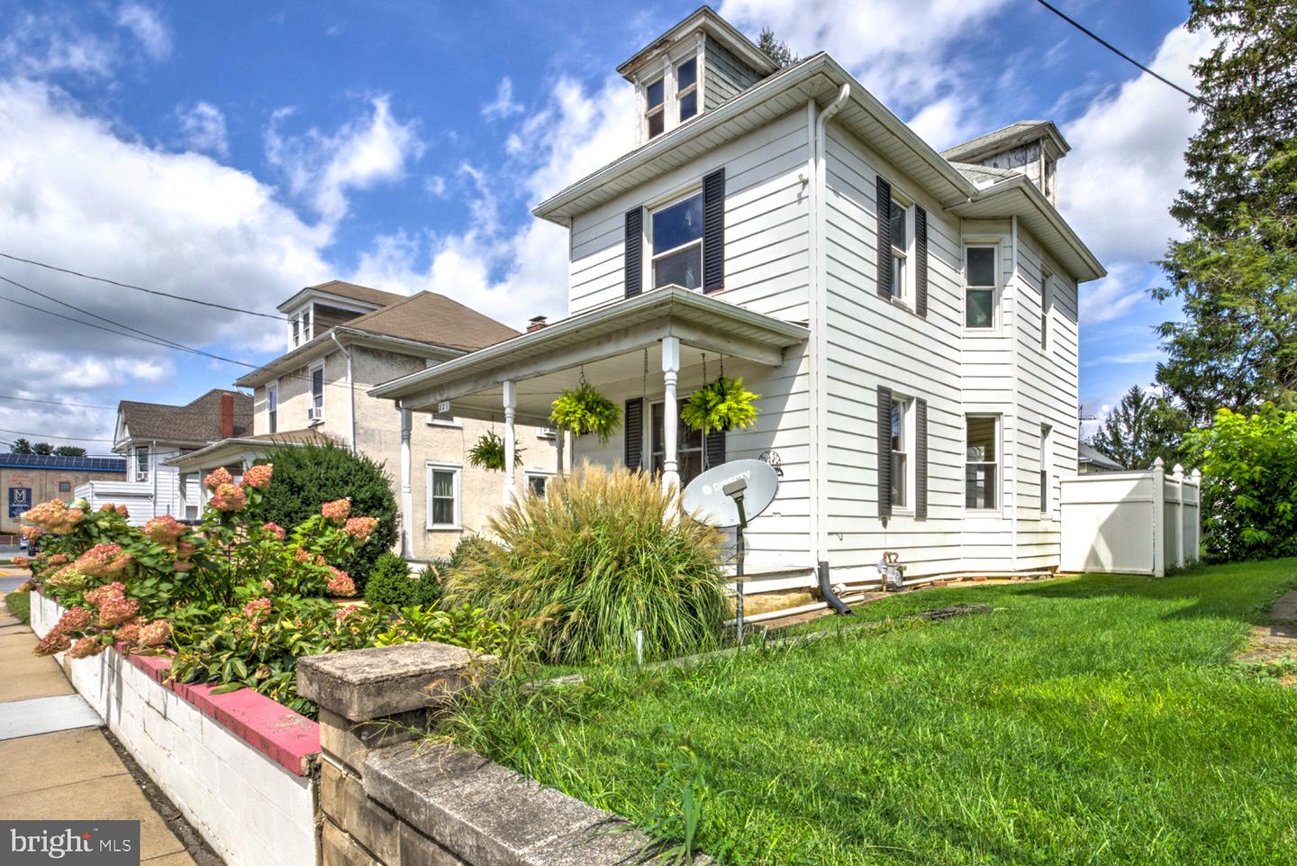 221 Brimmer Ave Property Photo 3