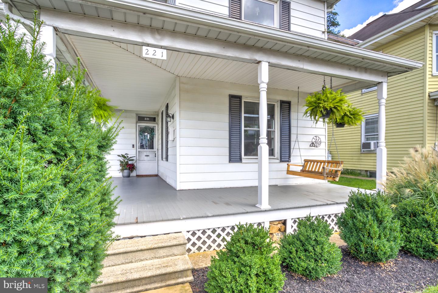 221 Brimmer Ave Property Photo 6