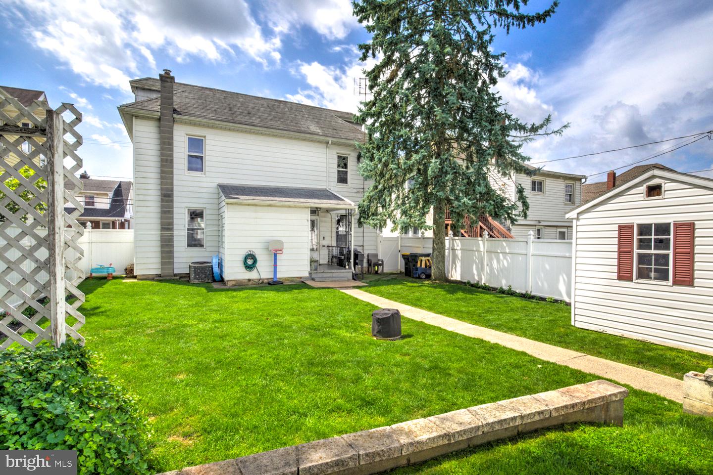 221 Brimmer Ave Property Photo 11