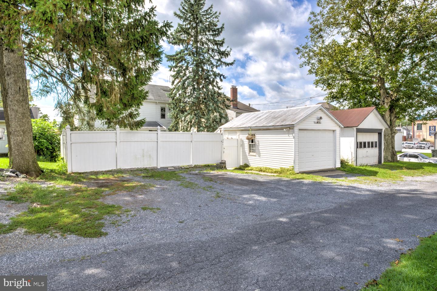 221 Brimmer Ave Property Photo 13