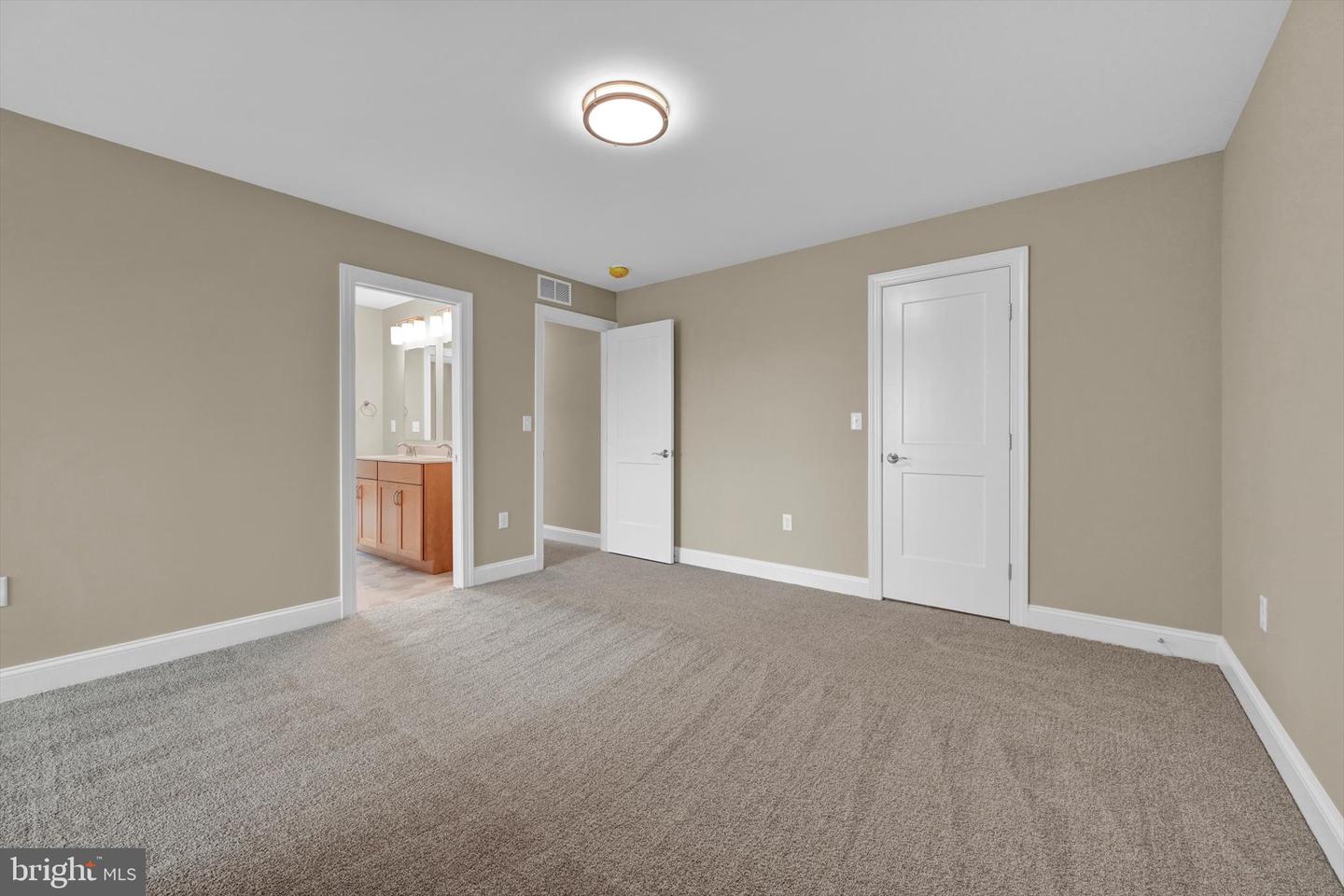 PALA2095084 Property Photo 27